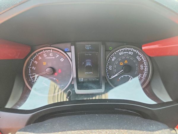 2017 TOYOTA TACOMA