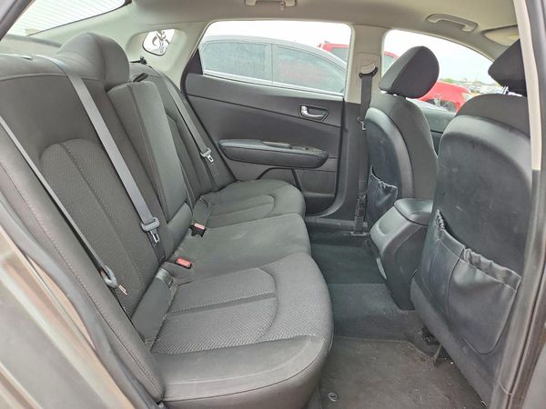 2016 KIA OPTIMA GL