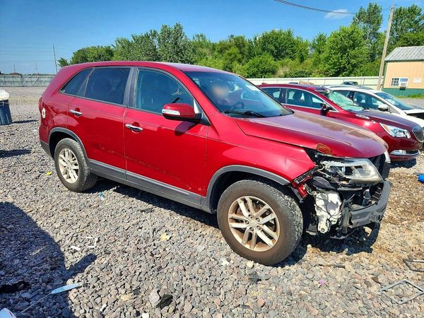 2014 KIA SORENTO LX