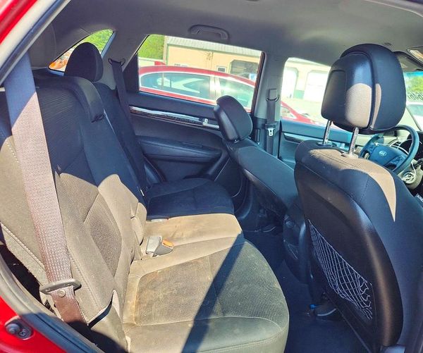 2014 KIA SORENTO LX