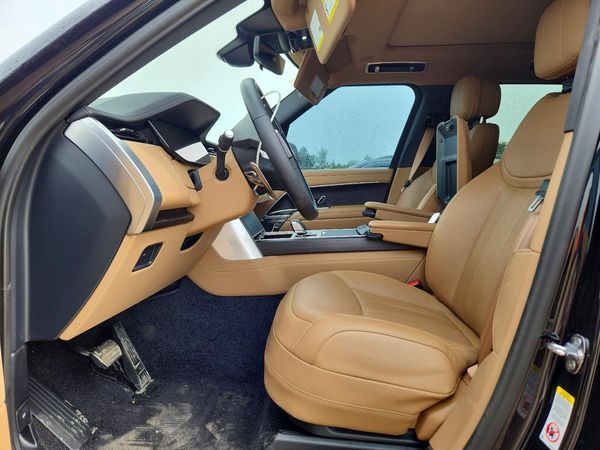 2025 LAND ROVER RANGE ROVER SE