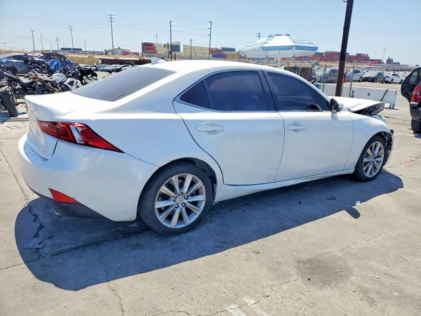 2016 LEXUS IS 200t