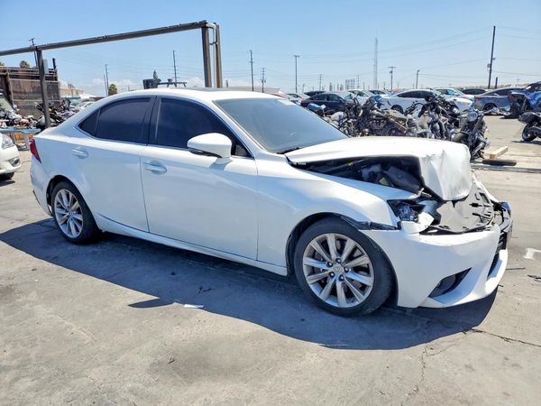 2016 LEXUS IS 200t