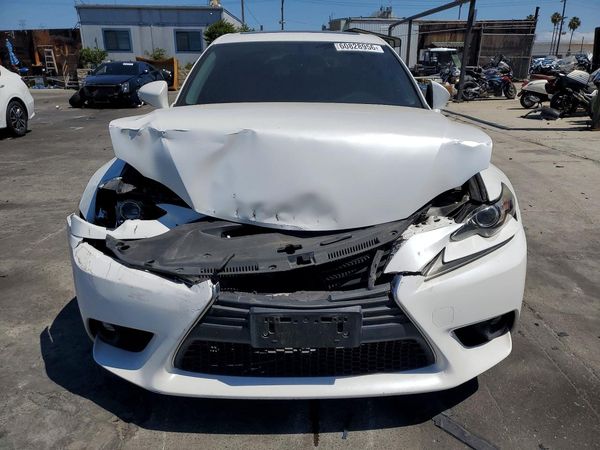 2016 LEXUS IS 200t