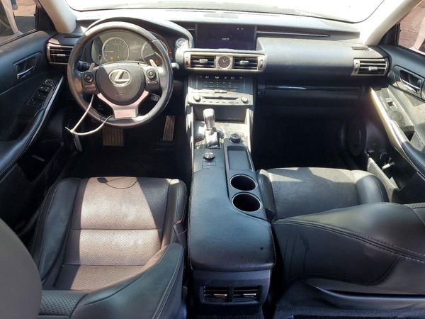 2016 LEXUS IS 200t