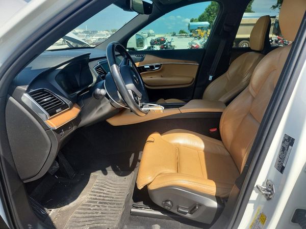 2019 VOLVO XC90 Inscription