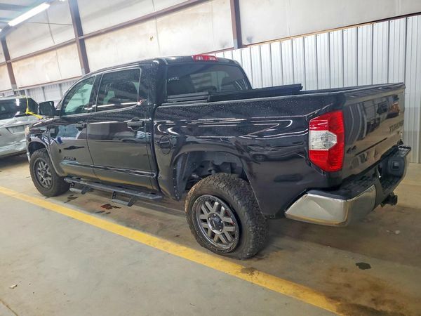 2018 TOYOTA TUNDRA SR5