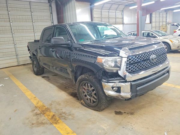 2018 TOYOTA TUNDRA SR5