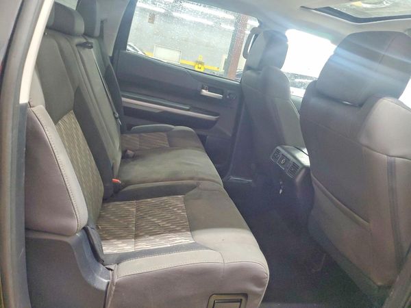 2018 TOYOTA TUNDRA SR5