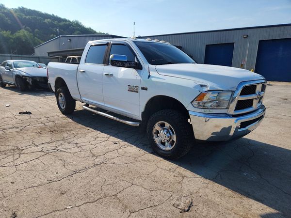 2013 RAM 2500 SLT CREW CAB 4X4