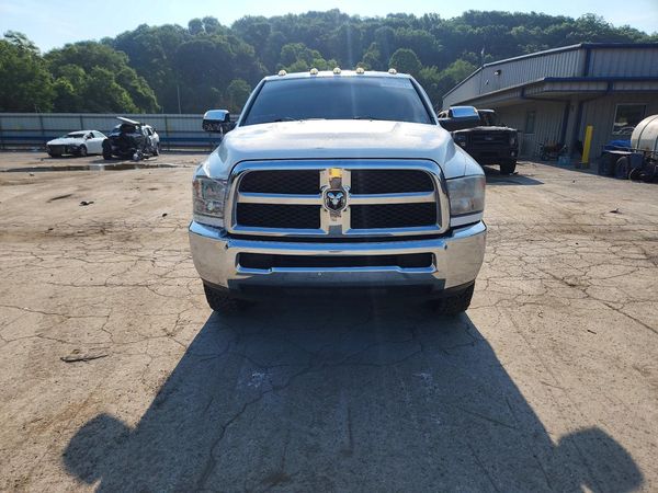 2013 RAM 2500 SLT CREW CAB 4X4