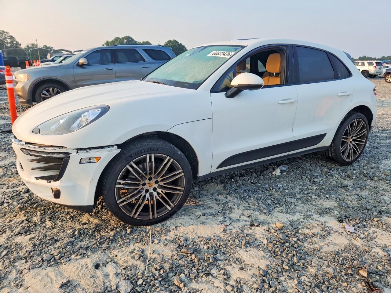 2017 PORSCHE MACAN