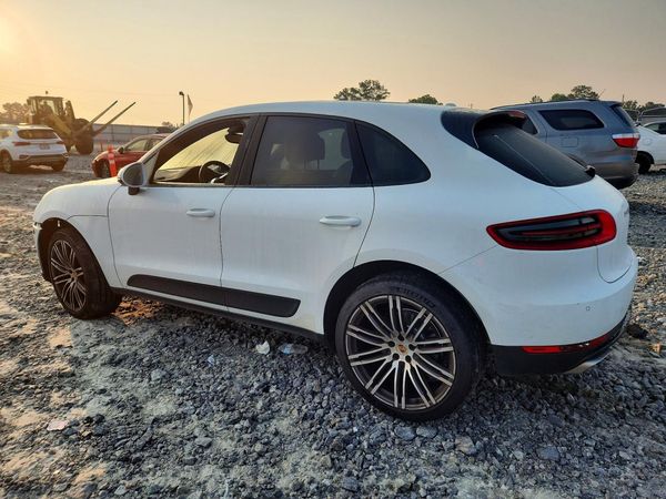 2017 PORSCHE MACAN