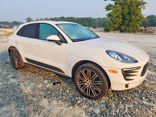 2017 PORSCHE MACAN