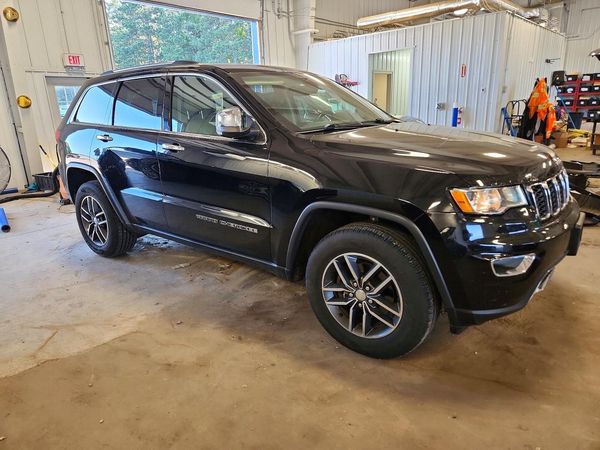 2017 JEEP GRAND CHEROKEE Limited