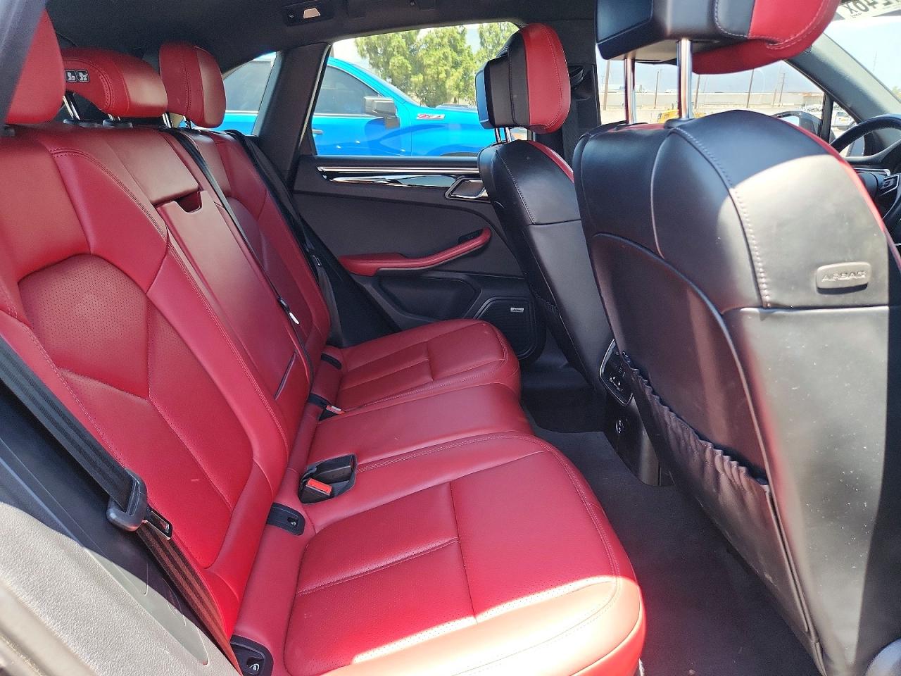 2023 PORSCHE MACAN Macan / Macan T