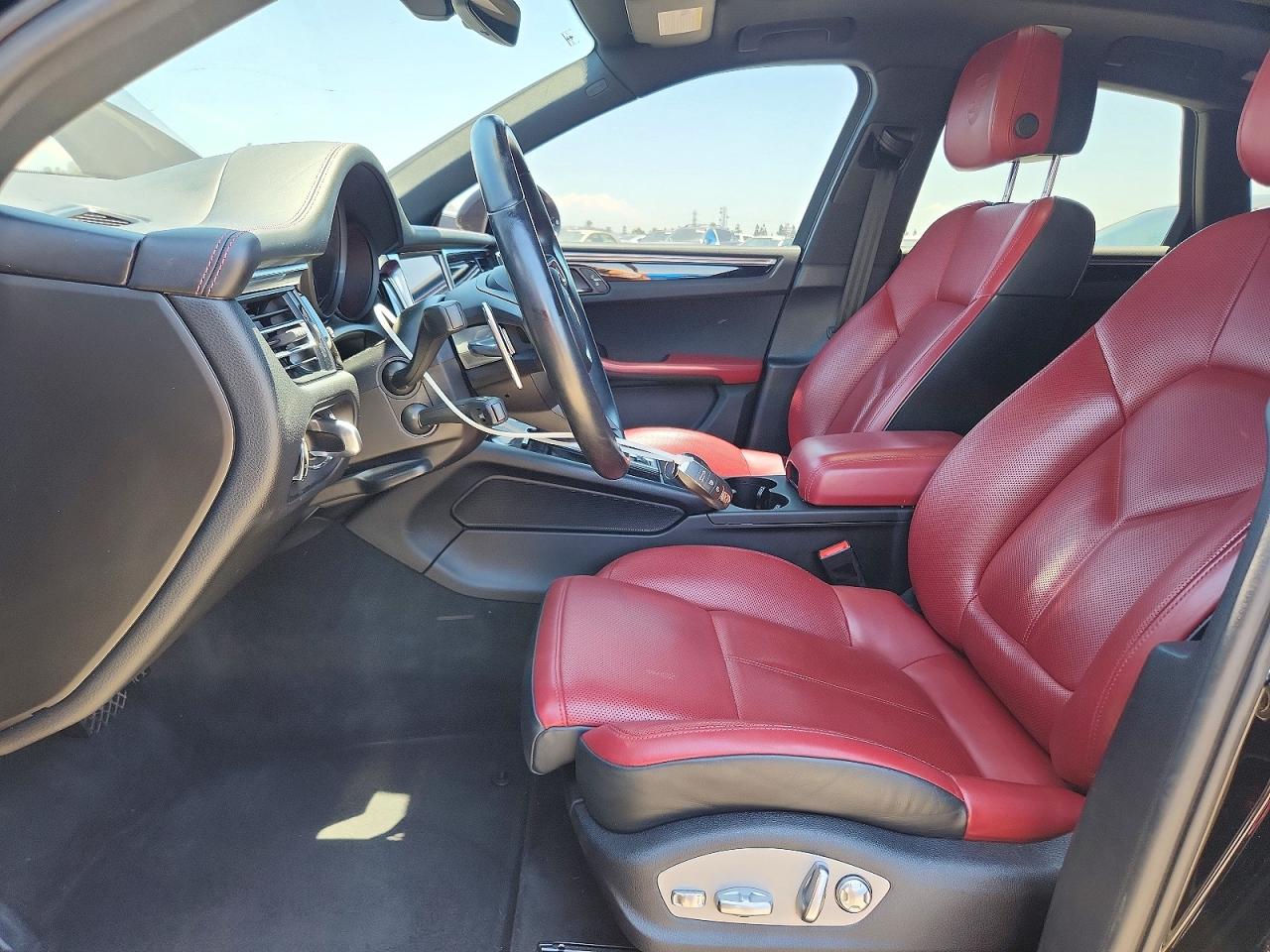 2023 PORSCHE MACAN Macan / Macan T