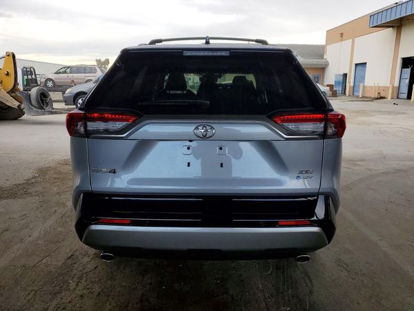 2025 TOYOTA RAV4 XSE