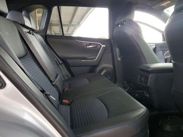 2025 TOYOTA RAV4 XSE