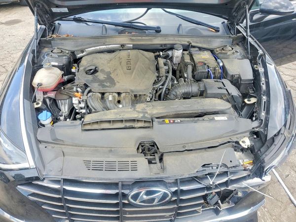 2023 HYUNDAI SONATA SE