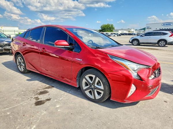 2018 TOYOTA PRIUS
