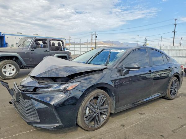 2025 TOYOTA CAMRY
