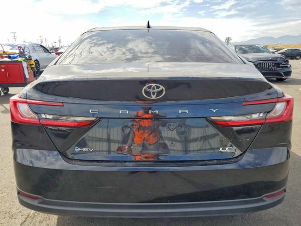 2025 TOYOTA CAMRY