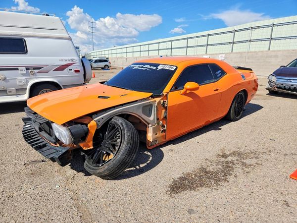 2014 DODGE CHALLENGER R/T — Front 3/4
