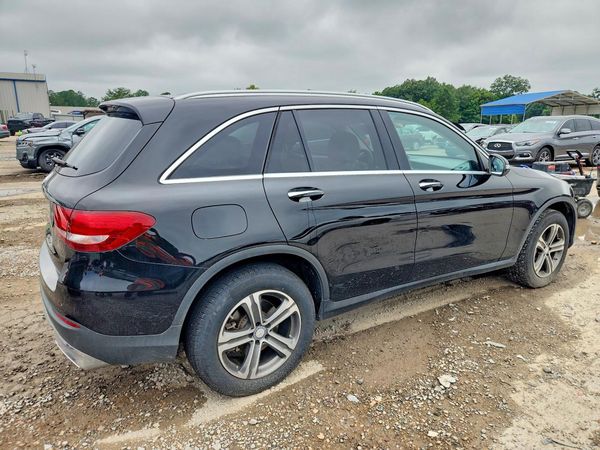 2017 MERCEDES-BENZ GLC GLC300