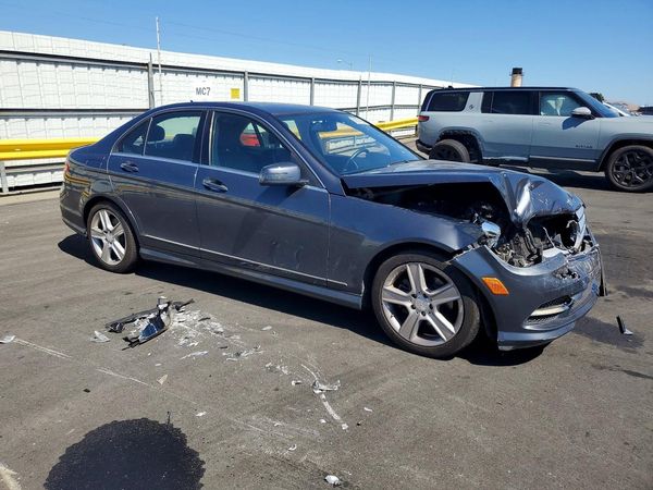 2011 MERCEDES-BENZ C