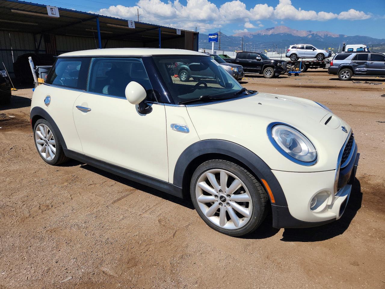 2015 MINI COOPER