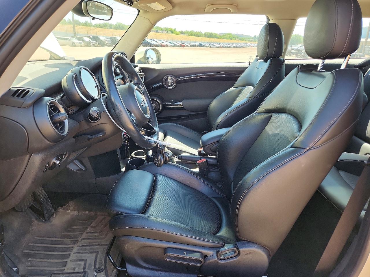 2015 MINI COOPER