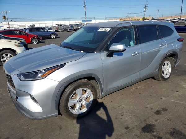 2021 TOYOTA HIGHLANDER LE