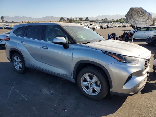 2021 TOYOTA HIGHLANDER LE