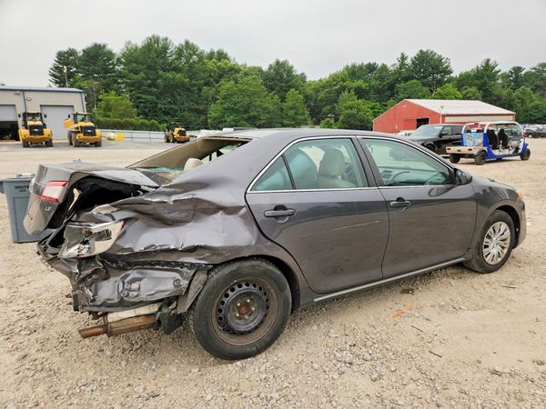 2013 TOYOTA CAMRY