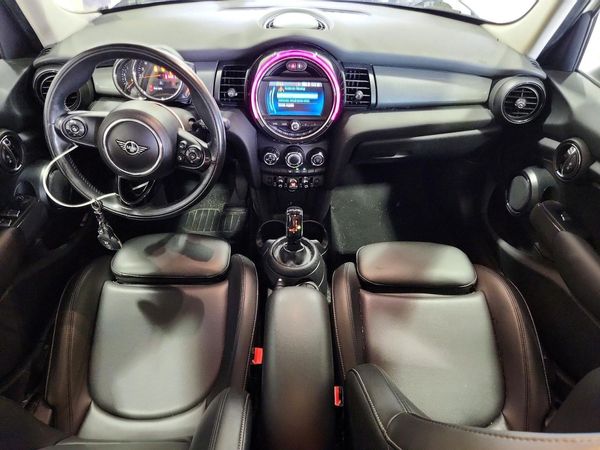 2020 MINI COOPER
