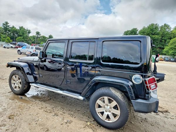 2017 JEEP WRANGLER UNLIMITED SAHARA 4X4
