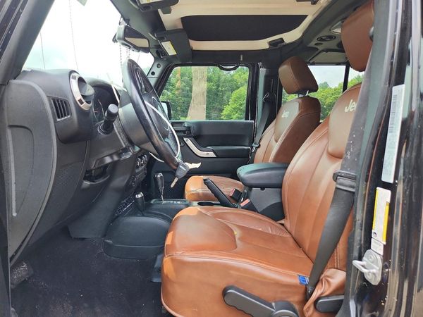 2017 JEEP WRANGLER UNLIMITED SAHARA 4X4