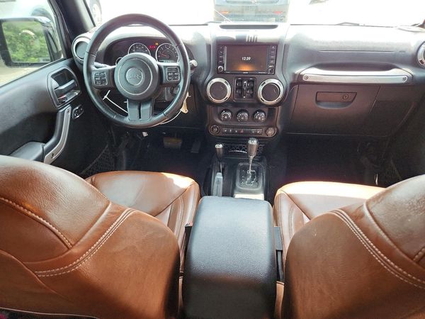 2017 JEEP WRANGLER UNLIMITED SAHARA 4X4