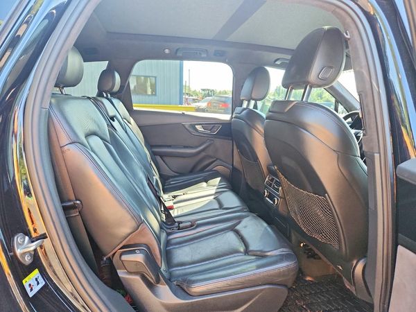 2017 AUDI Q7 quattro Prestige