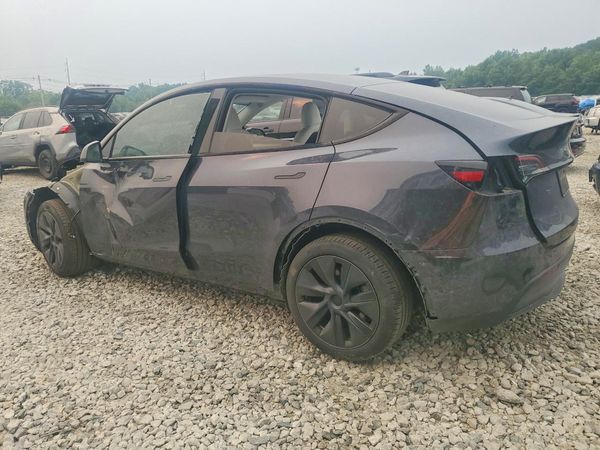 2025 TESLA MODEL Y