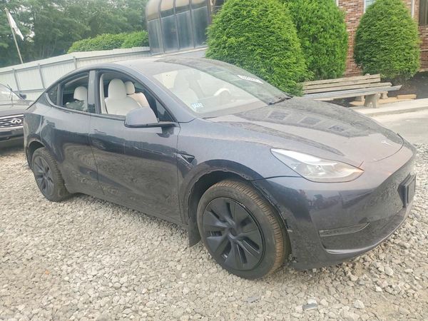 2025 TESLA MODEL Y
