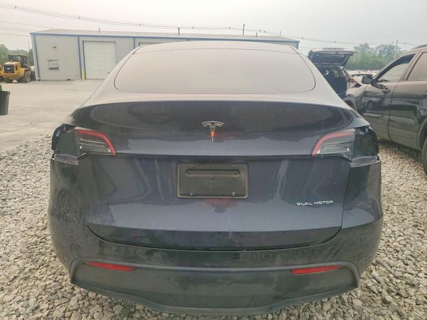 2025 TESLA MODEL Y