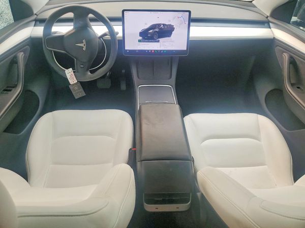 2025 TESLA MODEL Y