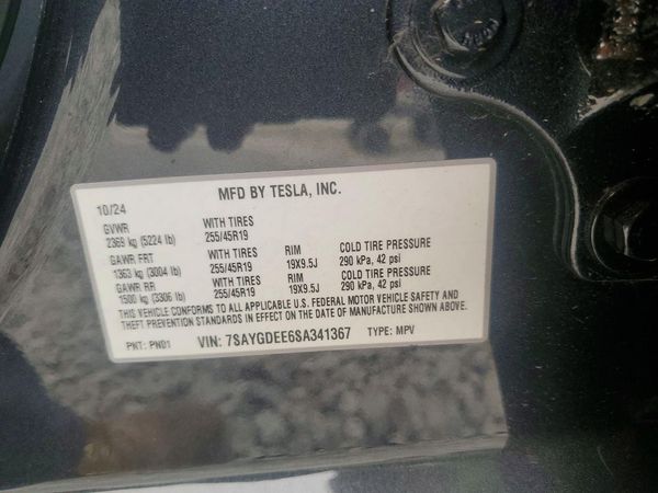 2025 TESLA MODEL Y