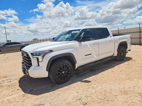 2026 TOYOTA TUNDRA