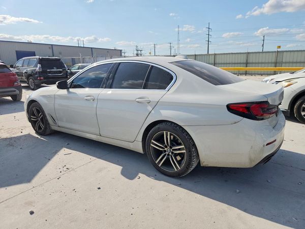 2021 BMW 530