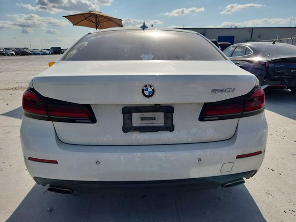 2021 BMW 530
