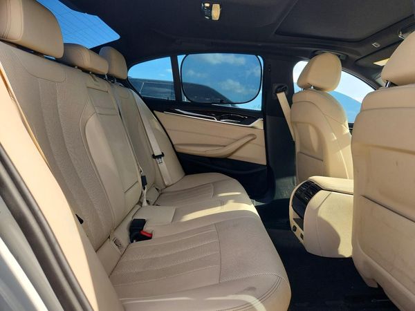 2021 BMW 530
