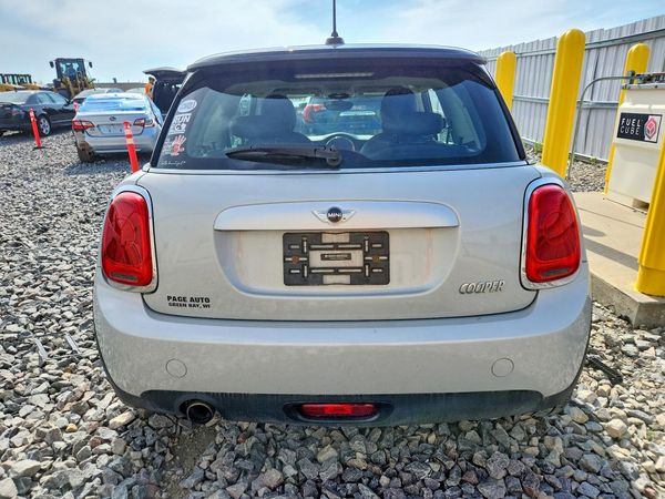 2015 MINI COOPER